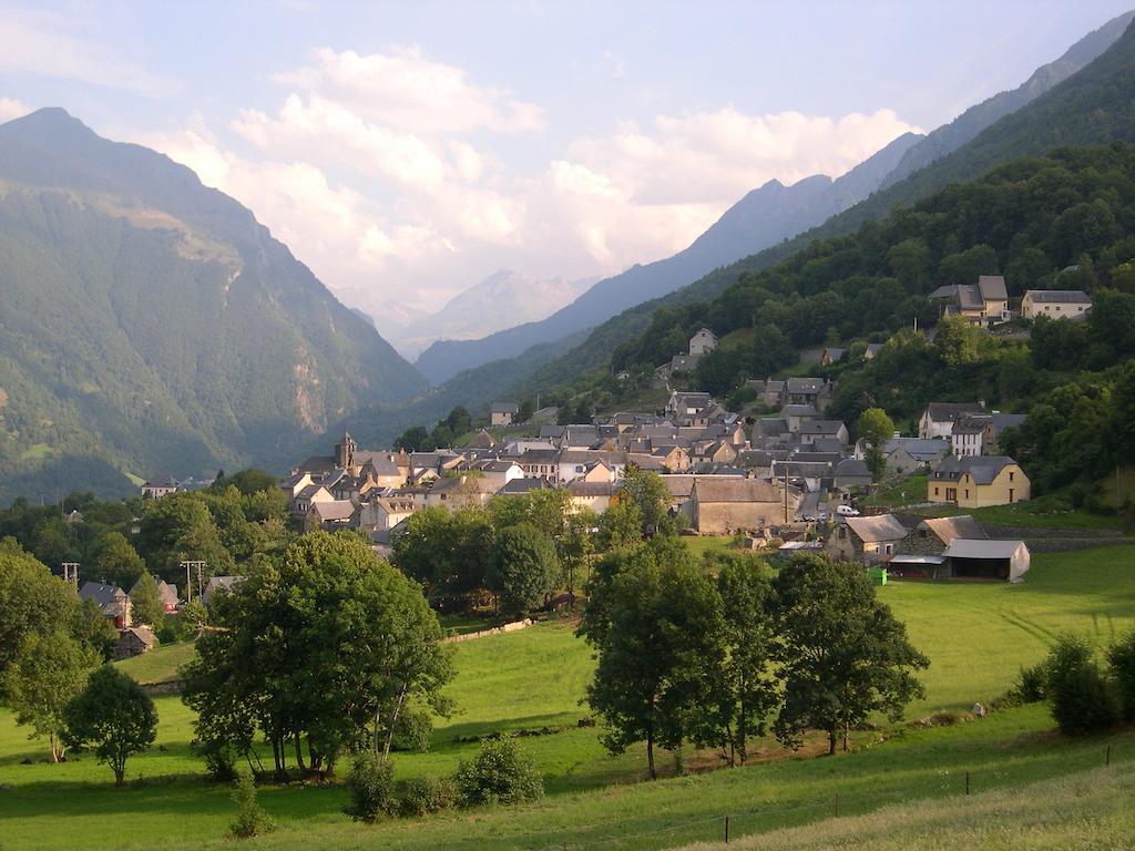 Gite La Maisonnee Sazos Bagian luar foto