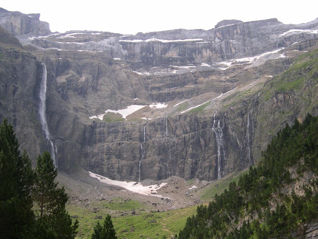 Gite La Maisonnee Sazos Bagian luar foto