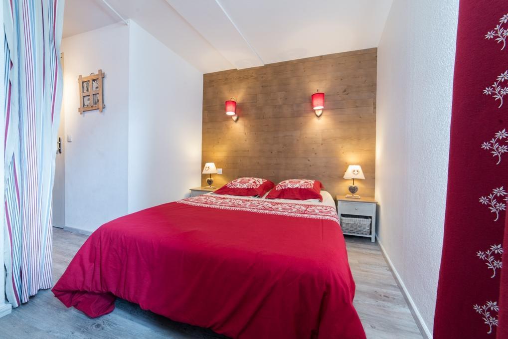 Gite La Maisonnee Sazos Bagian luar foto